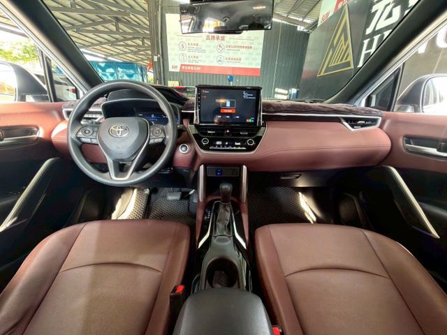 2021 Toyota Corolla Cross 1.8尊爵  第4張相片