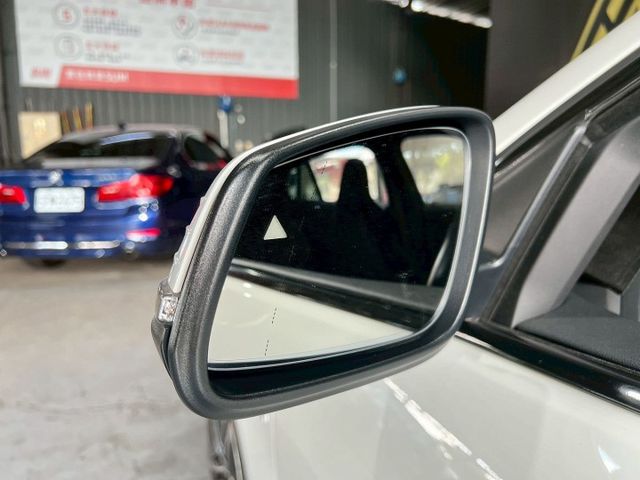 2023 BMW 1-Series 118i Edition M  第17張相片
