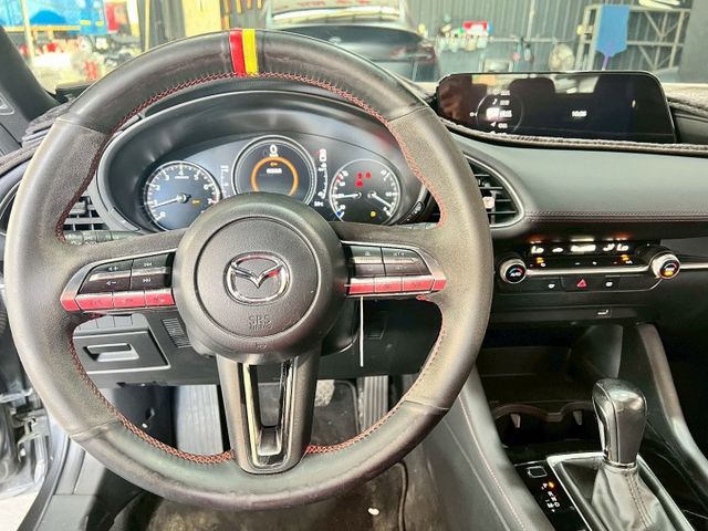 2023 Mazda 3 5D 20S Carbon Edition  第7張相片