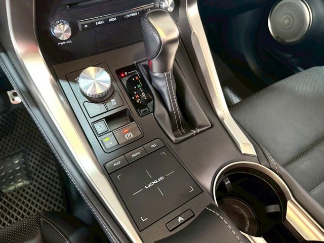 2019 Lexus NX 300 AWD F Sport  第11張相片