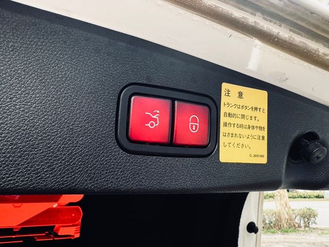 M-BENZ賓士 E63 S AMG  第18張相片