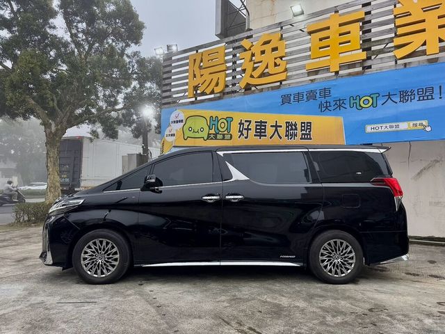 LEXUS凌志 LM300H  第5張相片