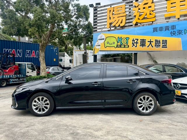 TOYOTA豐田 ALTIS  第3張相片