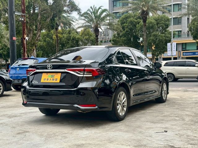 TOYOTA豐田 ALTIS  第4張相片