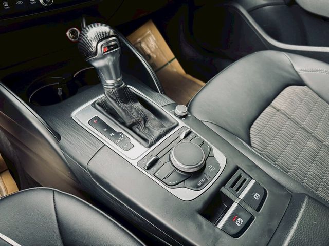 AUDI奧迪 A3 SEDAN  第13張相片