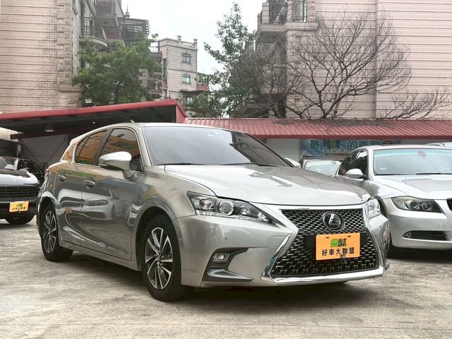 LEXUS凌志 CT200H  第3張相片
