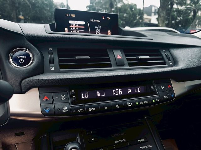 LEXUS凌志 CT200H  第12張相片