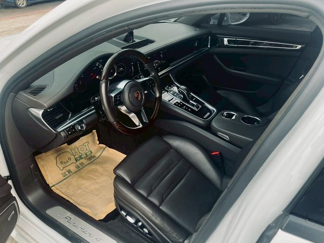 PORSCHE保時捷 PANAMERA  第7張相片