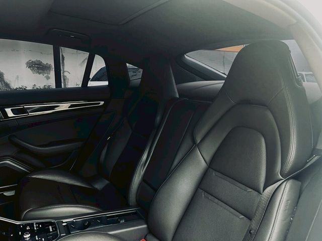 PORSCHE保時捷 PANAMERA  第9張相片