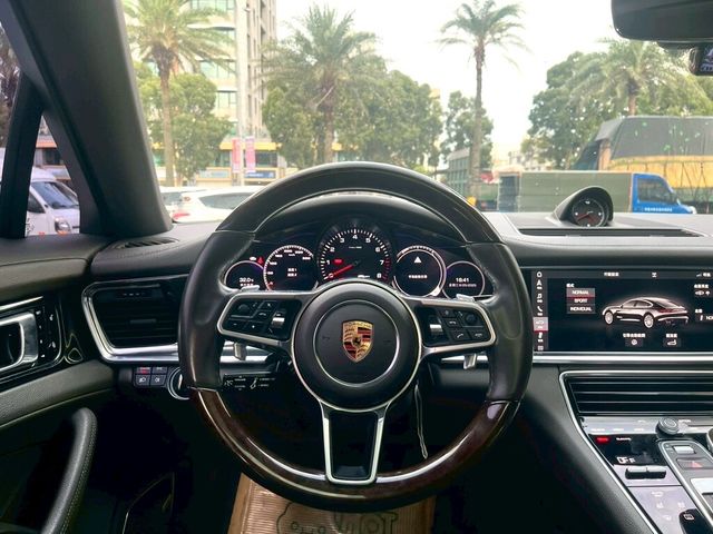 PORSCHE保時捷 PANAMERA  第11張相片