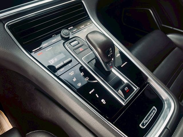 PORSCHE保時捷 PANAMERA  第14張相片