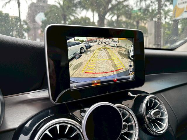 M-BENZ賓士 C200  第12張相片