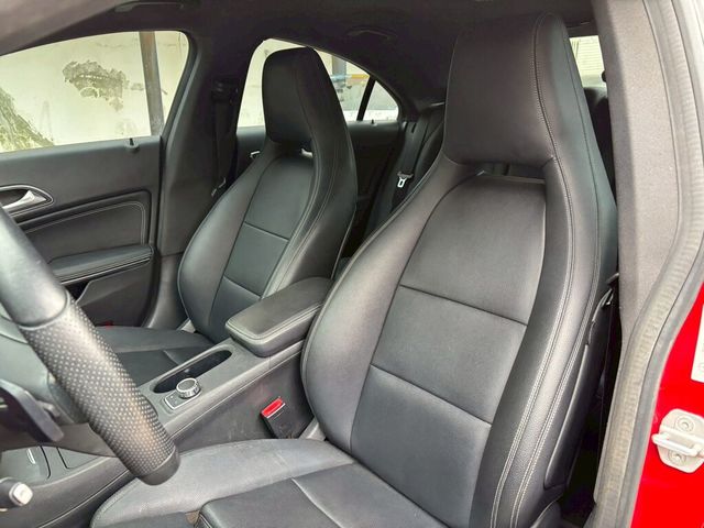 M-BENZ賓士 CLA200  第8張相片