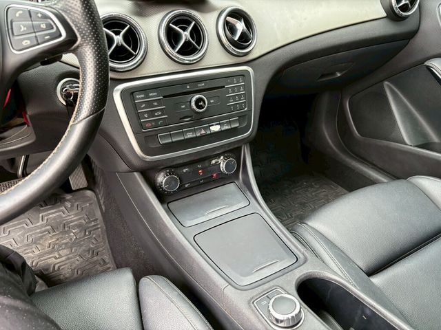 M-BENZ賓士 CLA200  第11張相片