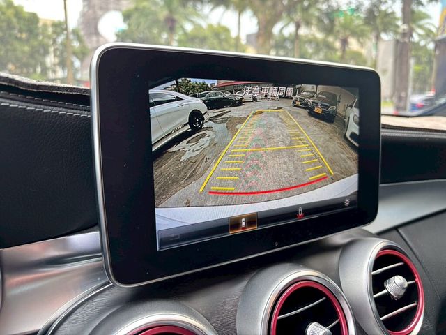 M-BENZ賓士 C300  第13張相片