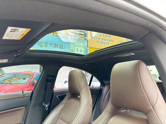 M-BENZ賓士 CLA250  第12張相片