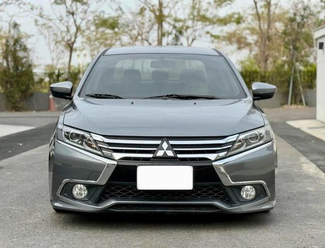 MITSUBISHI三菱 GRAND LANCER  第3張相片