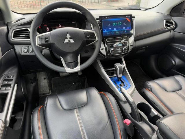 MITSUBISHI三菱 GRAND LANCER  第9張相片