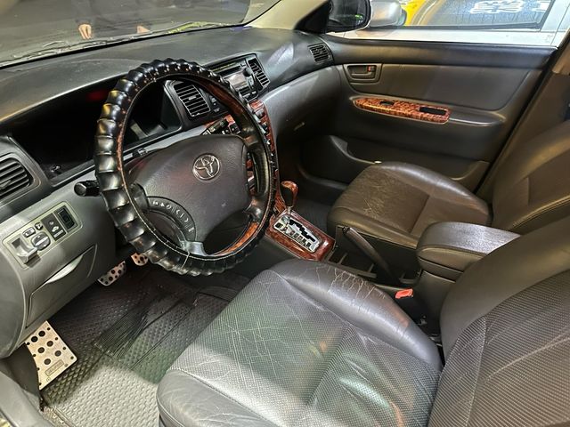 TOYOTA豐田 ALTIS  第3張相片