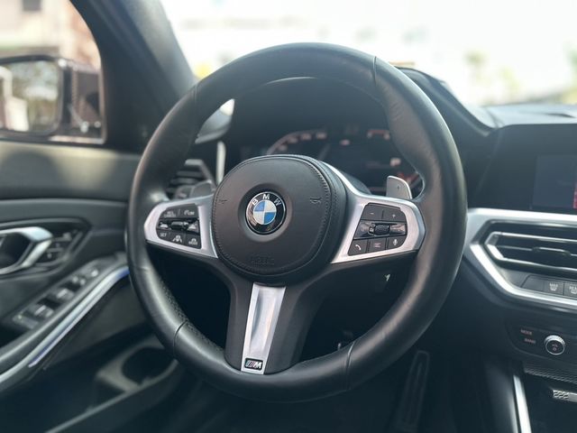 BMW寶馬 330I  第9張相片
