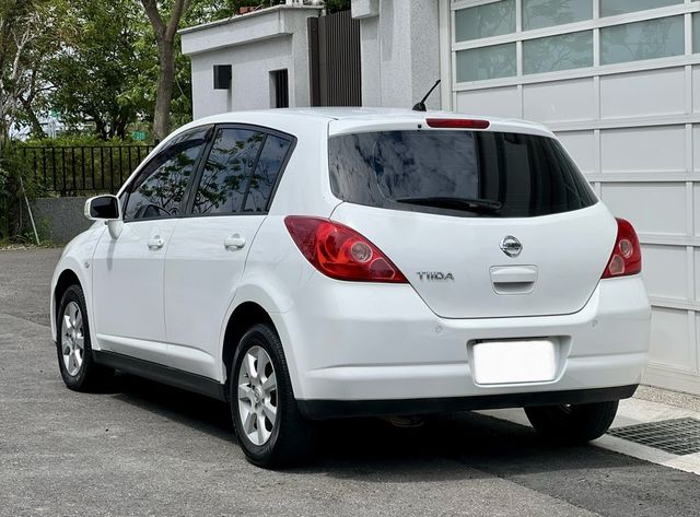 NISSAN日產 TIIDA  第2張相片