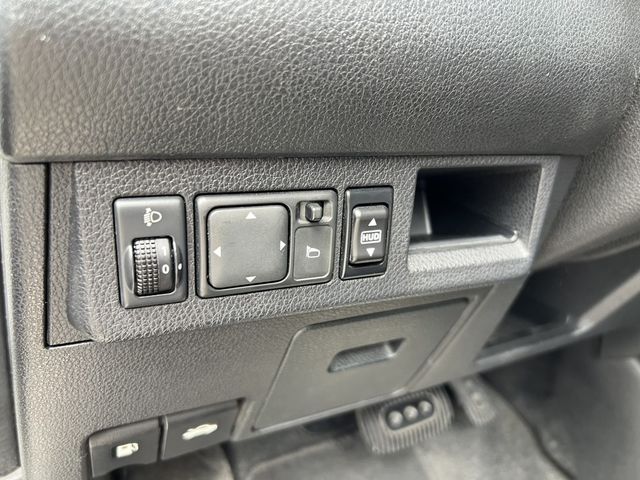 NISSAN日產 TIIDA  第7張相片