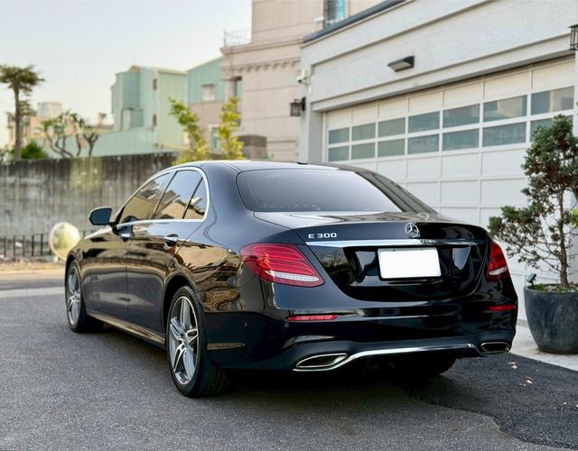 M-BENZ賓士 E300  第4張相片