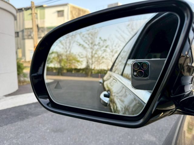 M-BENZ賓士 E300  第6張相片