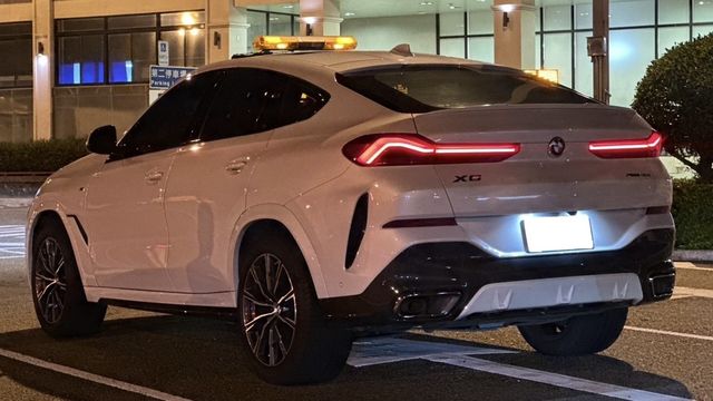 BMW寶馬 X6 XDRIVE40I  第4張相片