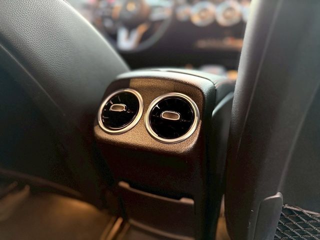 M-BENZ賓士 CLA250  第12張相片