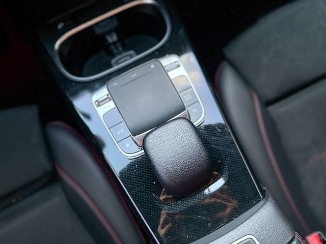 M-BENZ賓士 CLA250  第13張相片