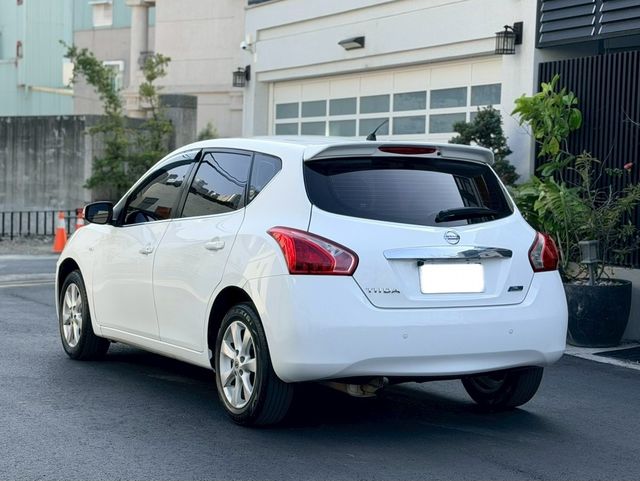 NISSAN日產 TIIDA  第2張相片