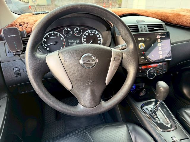 NISSAN日產 TIIDA  第5張相片