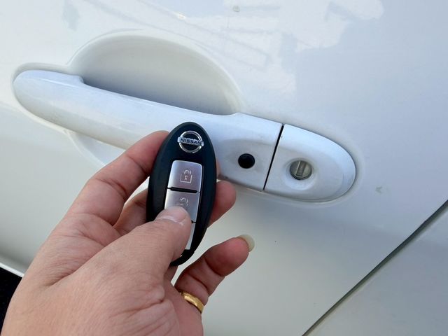 NISSAN日產 TIIDA  第9張相片