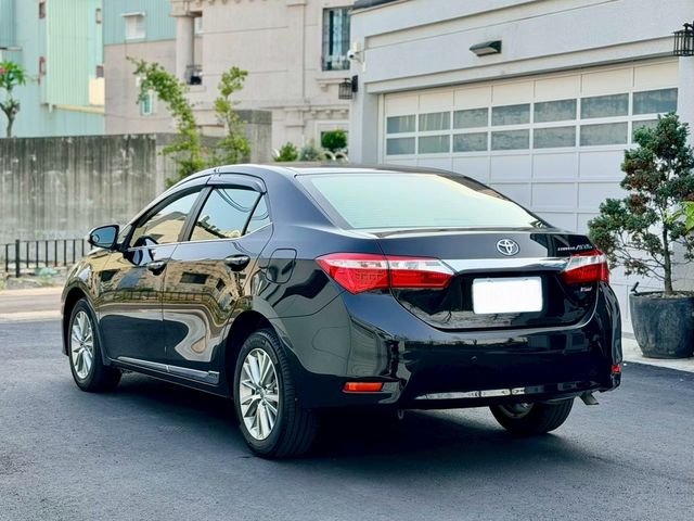 TOYOTA豐田 ALTIS  第2張相片