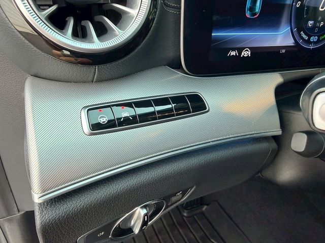 M-BENZ賓士 E200  第7張相片