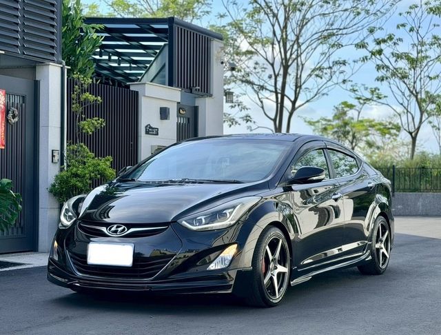 HYUNDAI現代 ELANTRA  第1張相片