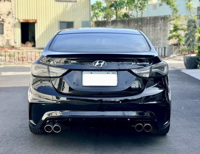 HYUNDAI現代 ELANTRA  第4張相片