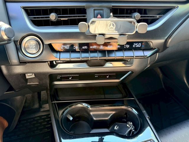 LEXUS凌志 UX200  第7張相片