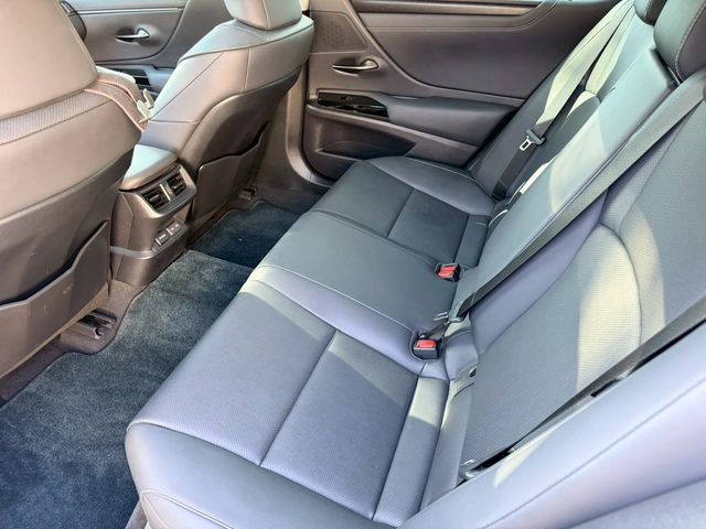 LEXUS凌志 ES200  第7張相片