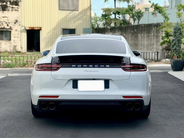 PORSCHE保時捷 PANAMERA  第4張相片