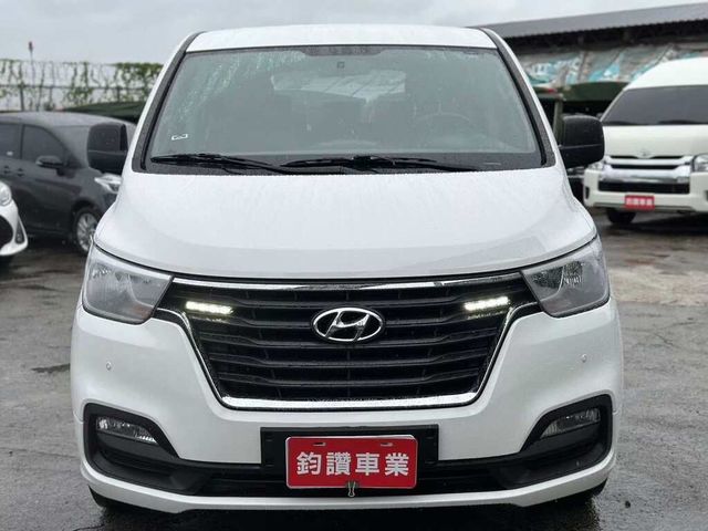HYUNDAI現代 STAREX  第3張相片