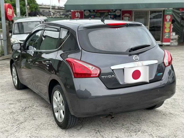 NISSAN日產 TIIDA  第7張相片