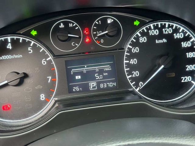 NISSAN日產 TIIDA  第15張相片