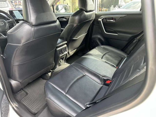 TOYOTA豐田 RAV4  第15張相片