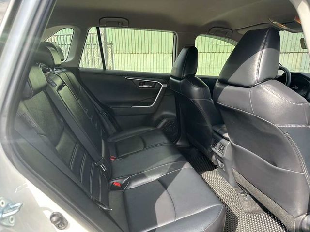 TOYOTA豐田 RAV4  第17張相片