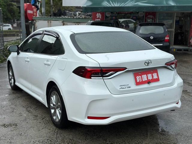 TOYOTA豐田 ALTIS  第4張相片