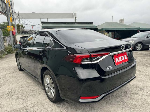 TOYOTA豐田 ALTIS  第4張相片