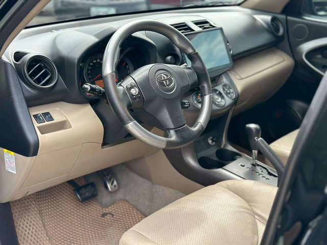 TOYOTA豐田 RAV4  第6張相片