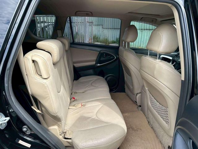 TOYOTA豐田 RAV4  第9張相片